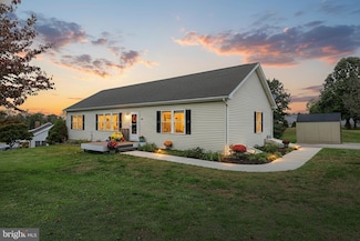 418 Leedy Rd, Spring Grove, PA 17362