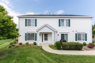 684 Fieldcrest Dr Unit A, South Elgin, IL 60177