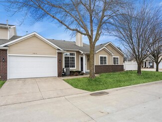 5484 Longview Ct Unit 8, Johnston, IA 50131