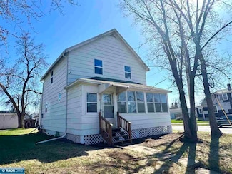 27 W 4th Ave N, Aurora, MN 55705