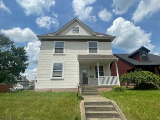 403 N Walnut St, Louisville, OH 44641