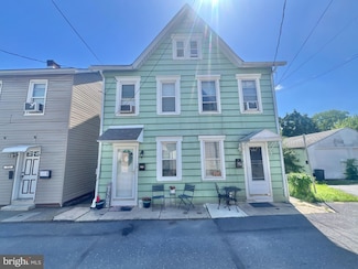 754 Limestone St, Catasauqua, PA 18032