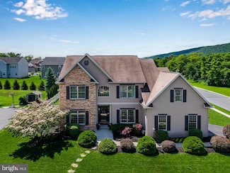 2340 Greenbriar Ln, Enola, PA 17025