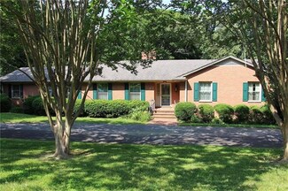 1030 17th Avenue Place NW, Hickory, NC 28601