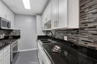 103 N Hayworth Ave, Los Angeles, CA 90048