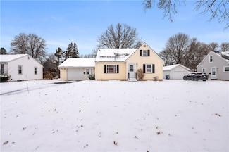 12 Charmaine Rd, Rochester, NY 14624