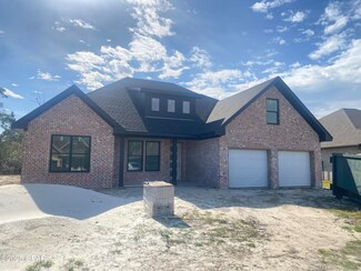 610 Shady Oaks Ln, Lynn Haven, FL 32444