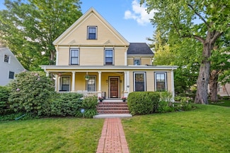 67 Church St, Winchester, MA 01890
