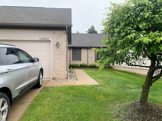13304 Highland Cir, Sterling Heights, MI 48312