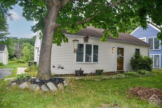 45 Westbrook Dr, Nassau, NY 12123