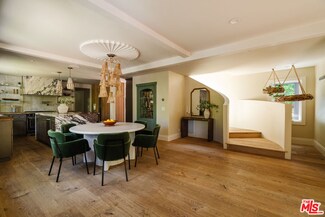 2460 Valley Meadow Dr, Oak View, CA 93022