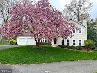 5911 Oak Leather Dr, Burke, VA 22015