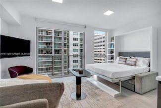 227 NE 2nd St Unit 2110, Miami, FL 33132