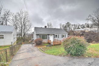 3341 Page St, Kingsport, TN 37660