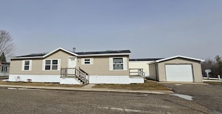 100 Woodland Ct, Cheboygan, MI 49721