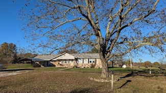 1495 Pickren Hall Rd, Viola, AR 72583