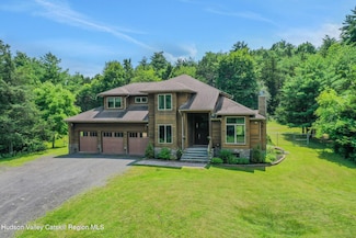 374 Linderman Ave, Kingston, NY 12401