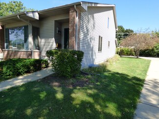 331 N Weston Ave, Elgin, IL 60123