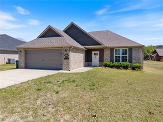 2B Fairway Dr, Holiday Island, AR 72631