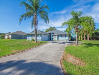 825 Landsdowne Dr, Sebastian, FL 32958