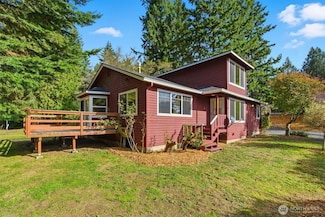 9110 NE Shore Dr, Indianola, WA 98342