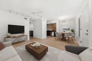 2200 Dickson Dr Unit 112, Austin, TX 78704