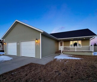 2010 Northrop Ave, Thief River Falls, MN 56701