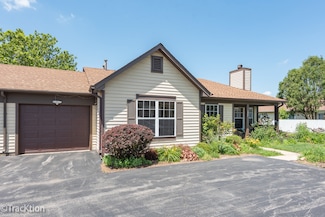 1827 Appaloosa Dr, Naperville, IL 60565