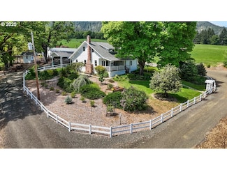 1471 Joelson Rd, Umpqua, OR 97486