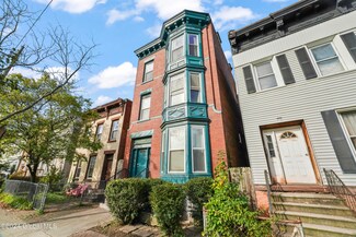 365 3rd St, Troy, NY 12180
