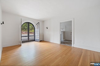 20 Garber Square Unit A7, Ridgewood, NJ 07450