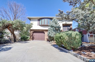 310 Hagan Place Unit 1, Secaucus, NJ 07094