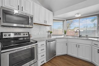 425 Rollingridge Ln, Garland, TX 75043