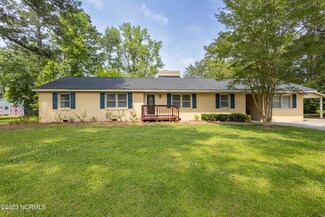 2271 Holly Springs Church Rd, Williamston, NC 27892
