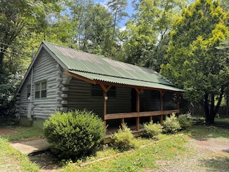 2471 Upper Middle Creek Rd, Sevierville, TN 37876