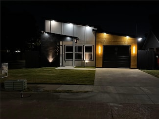 3301 Garden Ln, Dallas, TX 75215