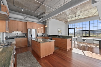 311 E Erie St Unit 318, Milwaukee, WI 53202