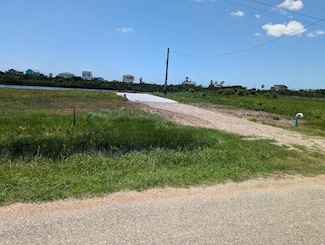 505 Cr 204 Dolphin Way Dr, Sargent, TX 77414