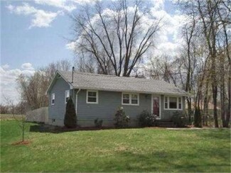 43 Depot Rd, Hatfield, MA 01038