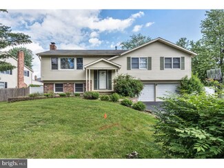 718 Chatham Rd, Somerdale, NJ 08083