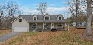 100 Tripp Ln, Trenton, GA 30752