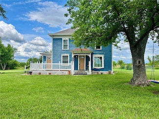 230 N 300 Rd, Overbrook, KS 66524