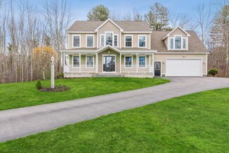 660 River Rd, Arundel, ME 04046