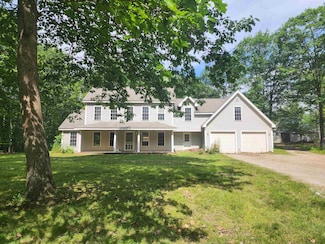 97 Old Francestown Rd, Weare, NH 03281