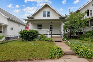1828 7th Ave SE, Cedar Rapids, IA 52403