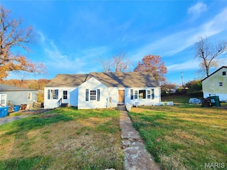 408 Coppinger Dr, Saint Louis, MO 63135