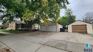 401 E 12th Ave, Mitchell, SD 57301