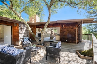 151 Camelia Ln, Lafayette, CA 94549