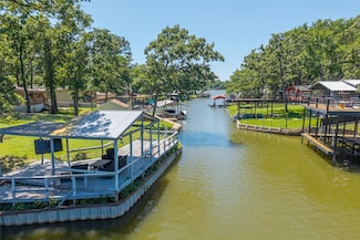 108 Mcalister St, Mabank, TX 75156
