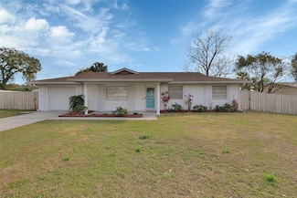 531 Land O Lakes Ct, Deland, FL 32724